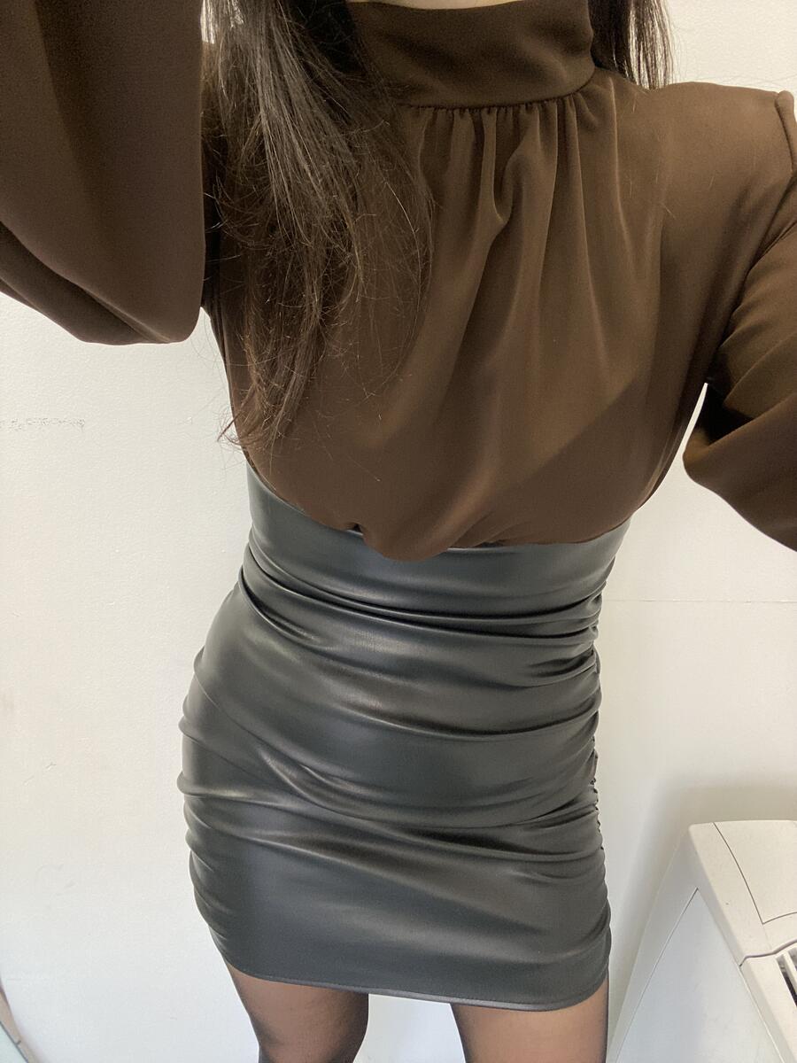 NOVITÀ Abito con gonna in eco pelle