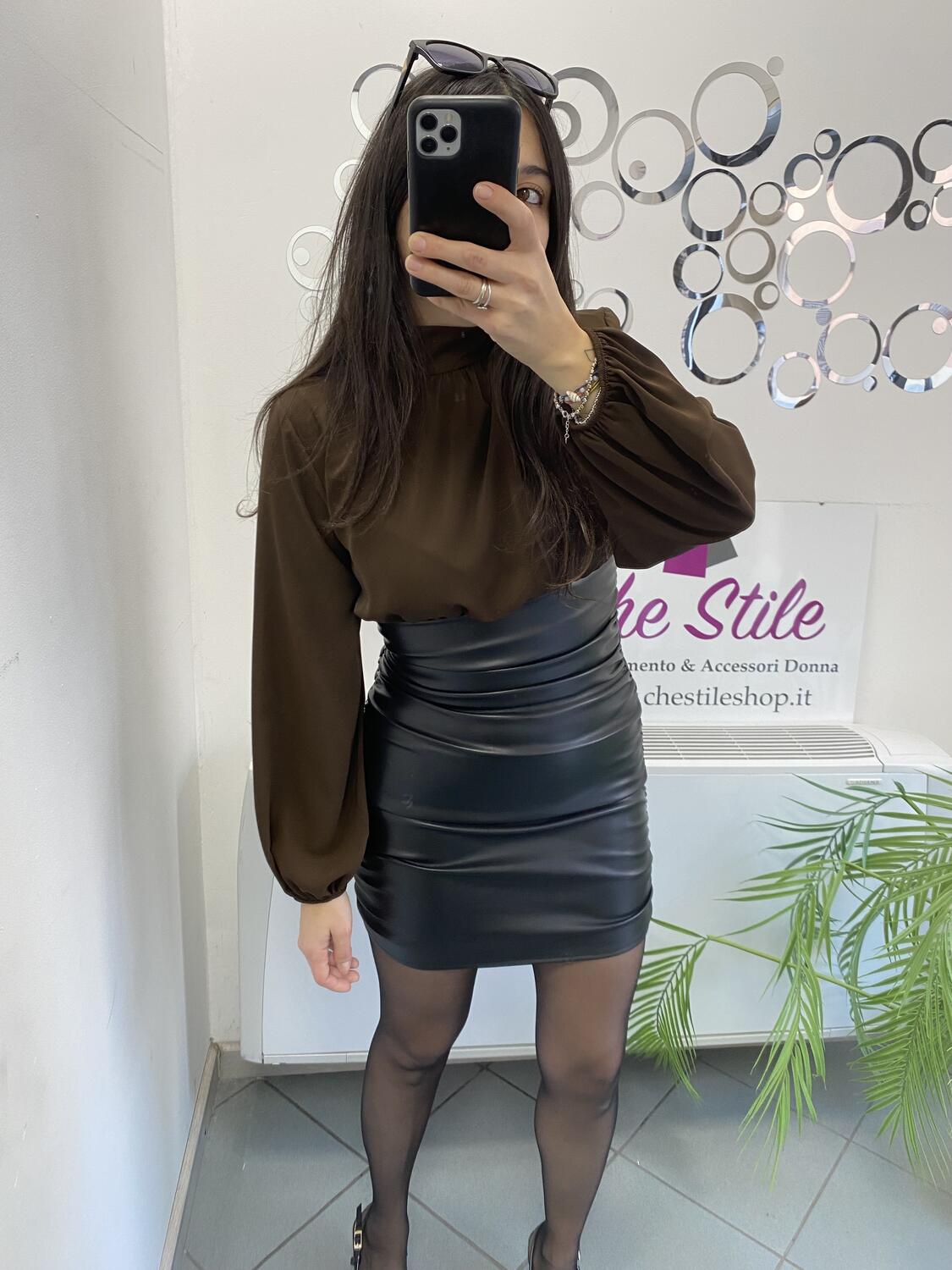 NOVITÀ Abito con gonna in eco pelle