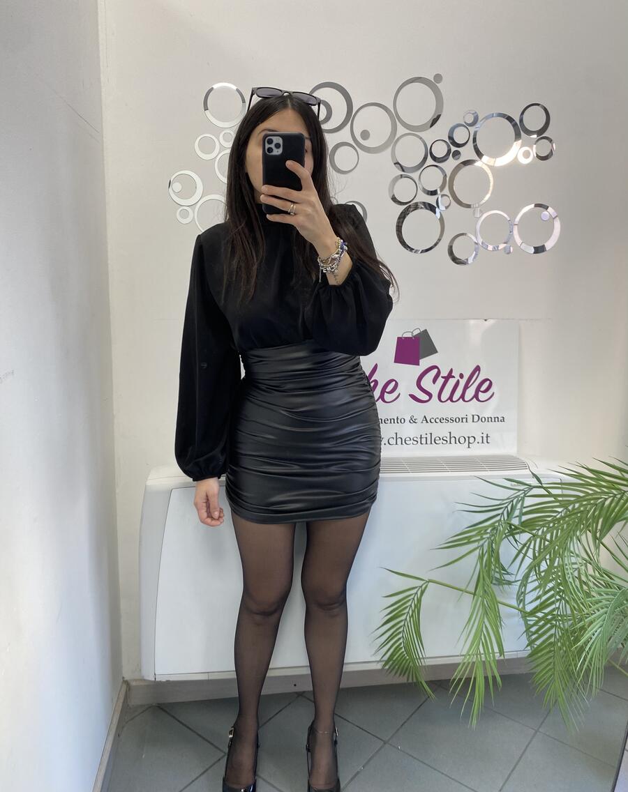 NOVITÀ Abito con gonna in eco pelle