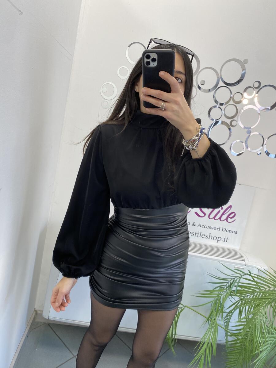 NOVITÀ Abito con gonna in eco pelle