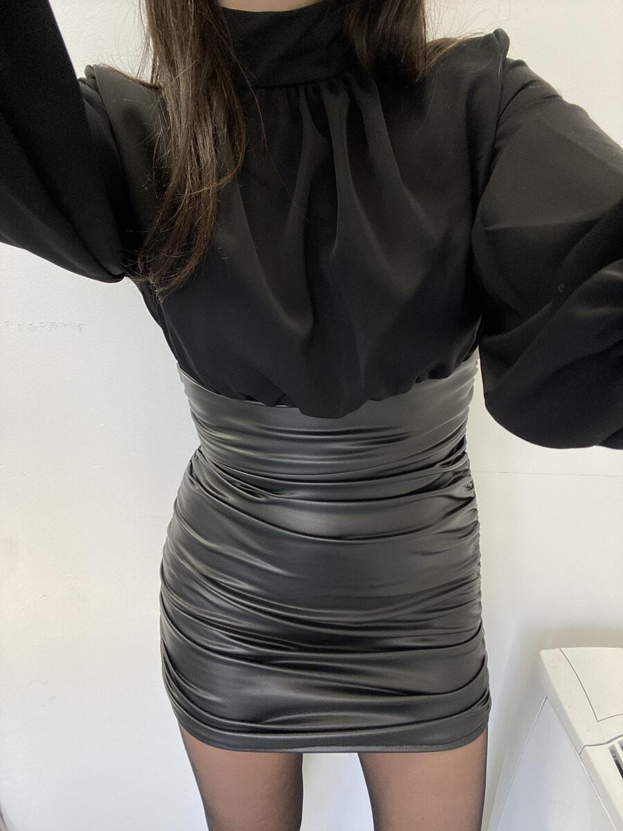 NOVITÀ Abito con gonna in eco pelle