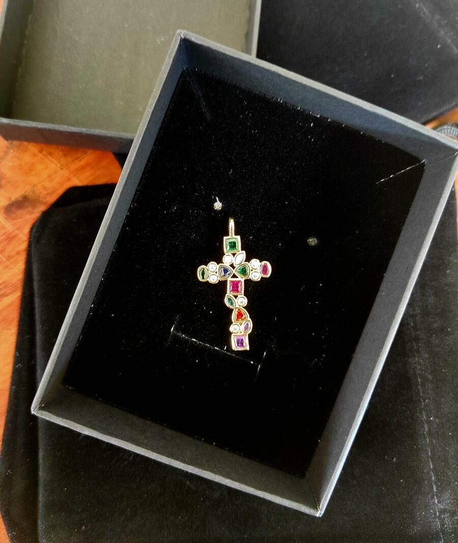 Ciondolo a Croce con Gemme mod B