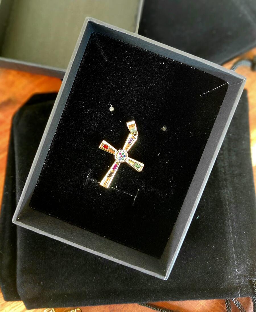 Ciondolo a Croce con Gemme mod C