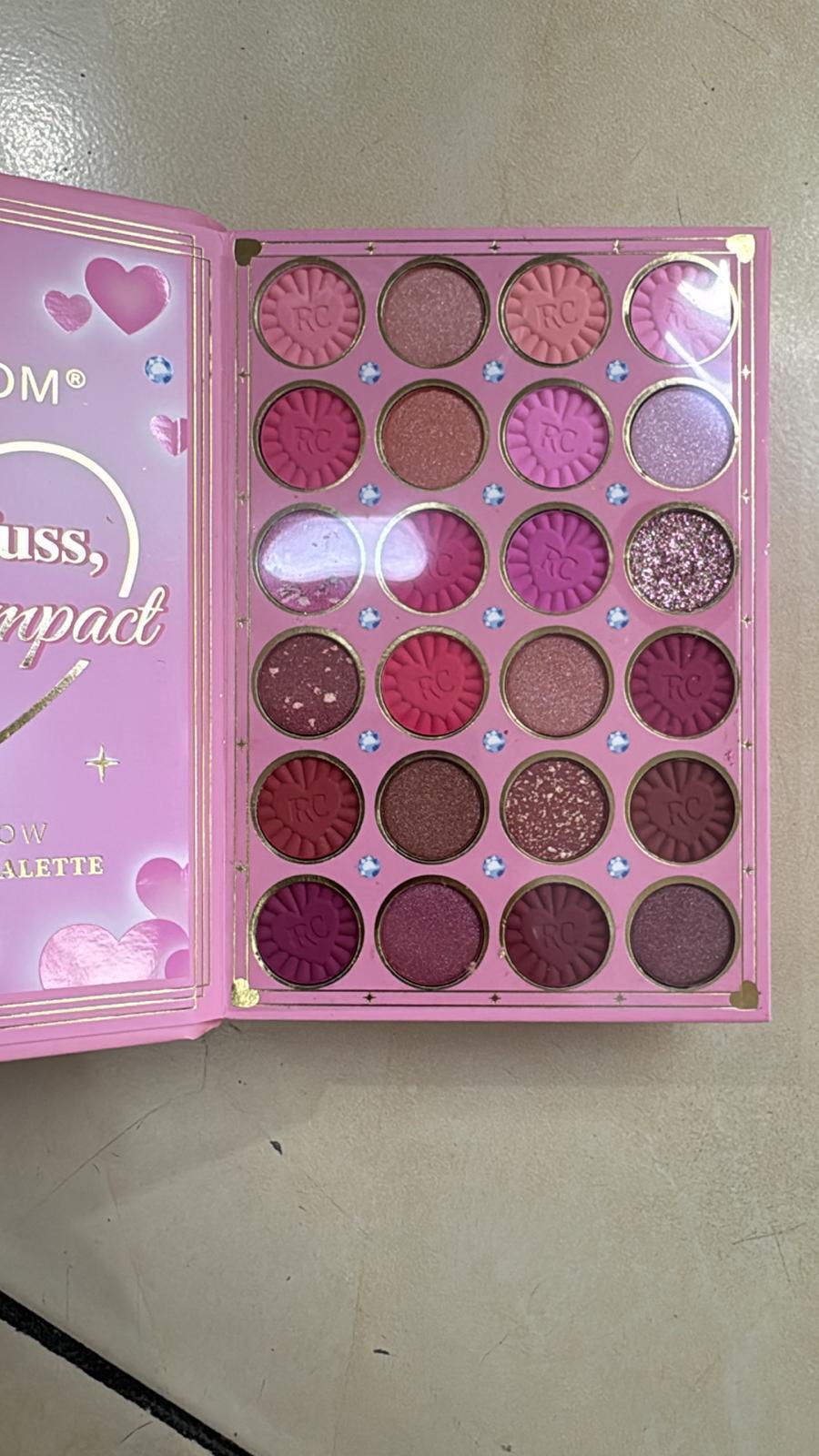 ROMCOM DAZZLE IN EVERY GLOW 8in1[Q.ta minima 3 trousse]