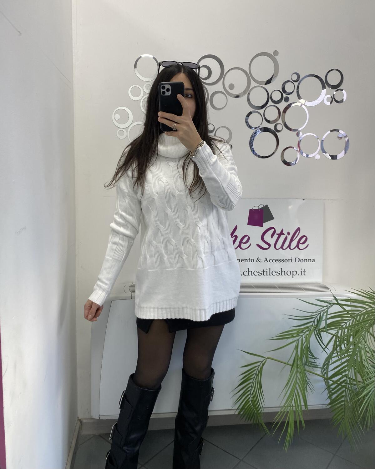 NOVITÀ Maxi pull dolcevita morbido in viscosa