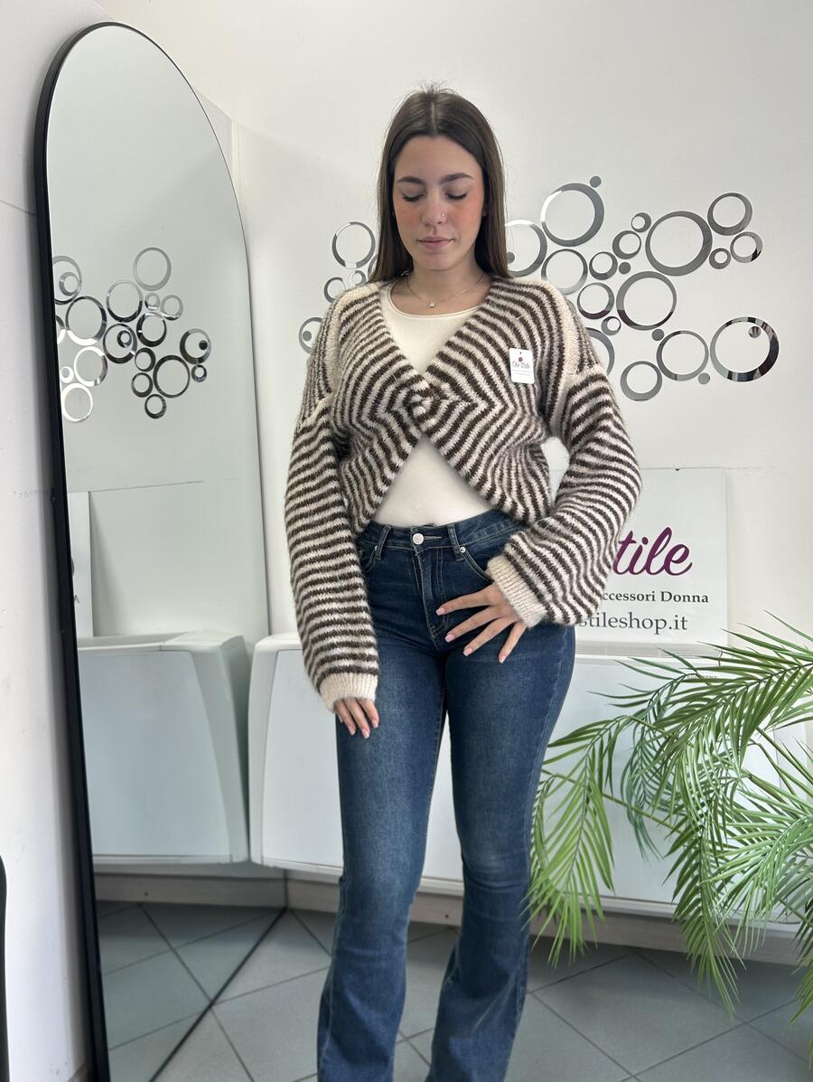 NOVITÀ Pull a righe nodo centrale