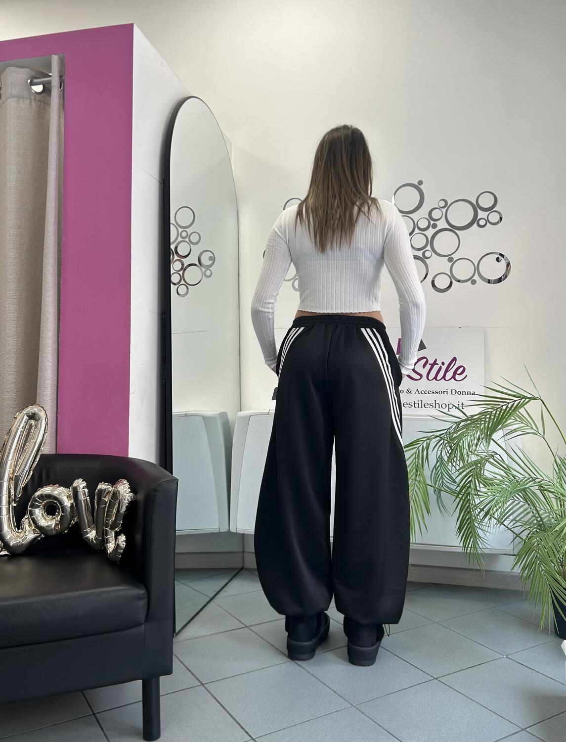 NOVITÀ Panta tuta baggy con bande colorate