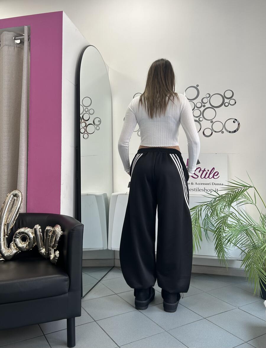 NOVITÀ Panta tuta baggy con bande colorate