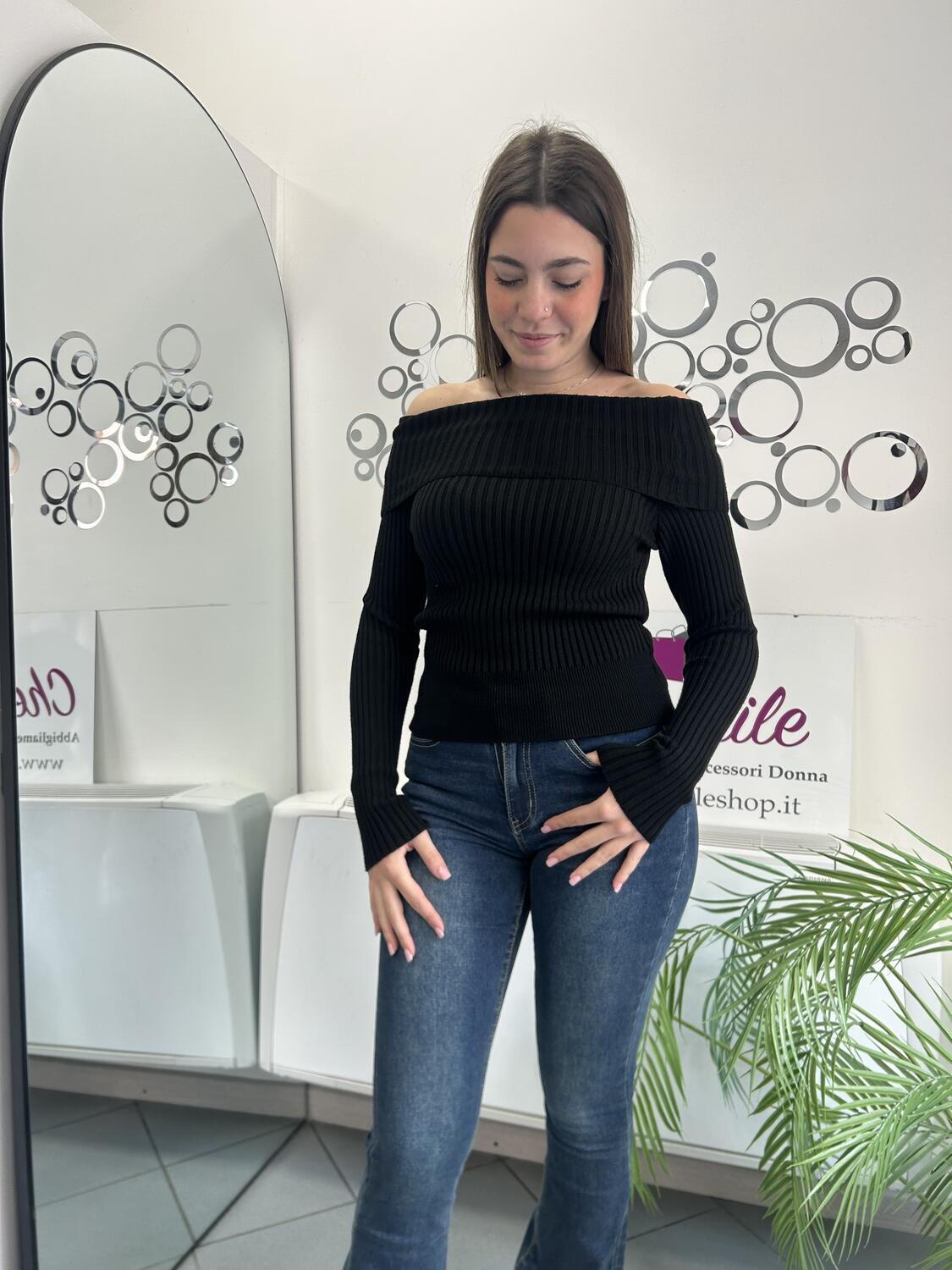 NOVITÀ Pull a costine scollo a barca