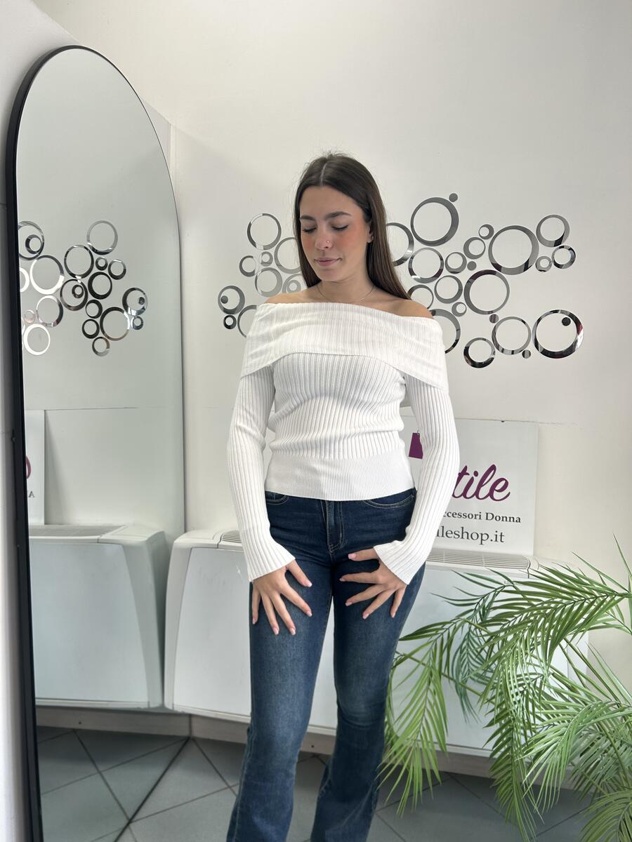 NOVITÀ Pull a costine scollo a barca