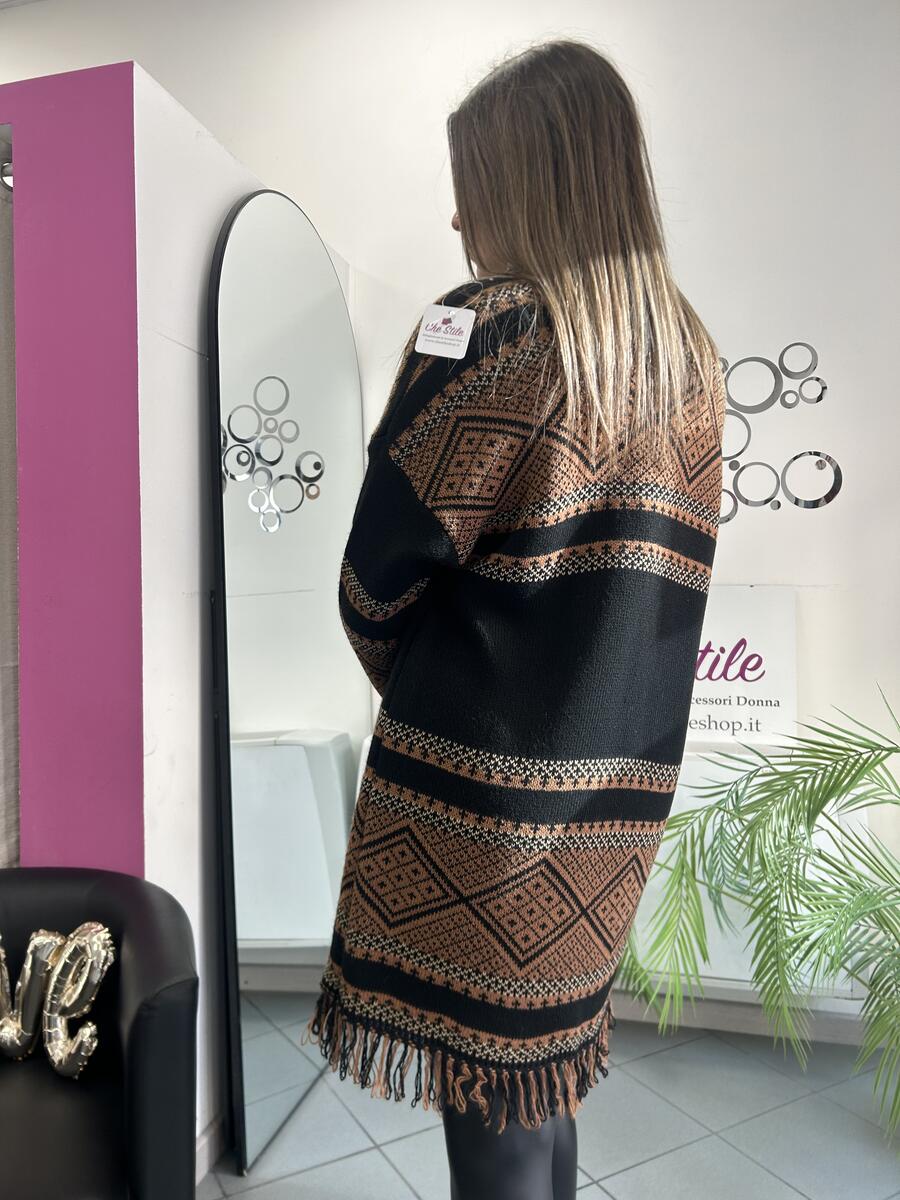 NOVITÀ Cardigan lungo a fantasia con frange