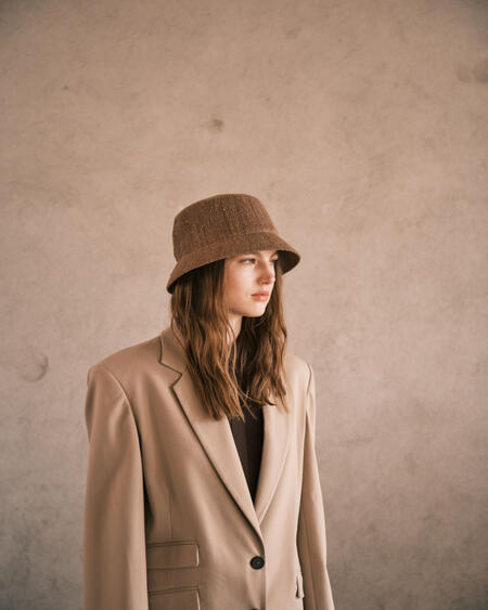 CAPPELLO TAUPE/NERO