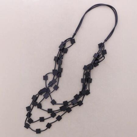 Collana Lunga Multi Fili Gomma Quadrata Legno
