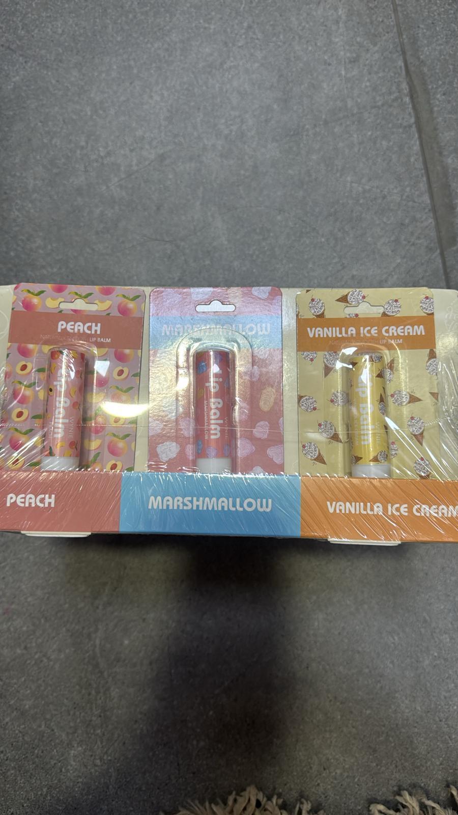 WYNIE NATURALLY SMOOTH LIP BALM*