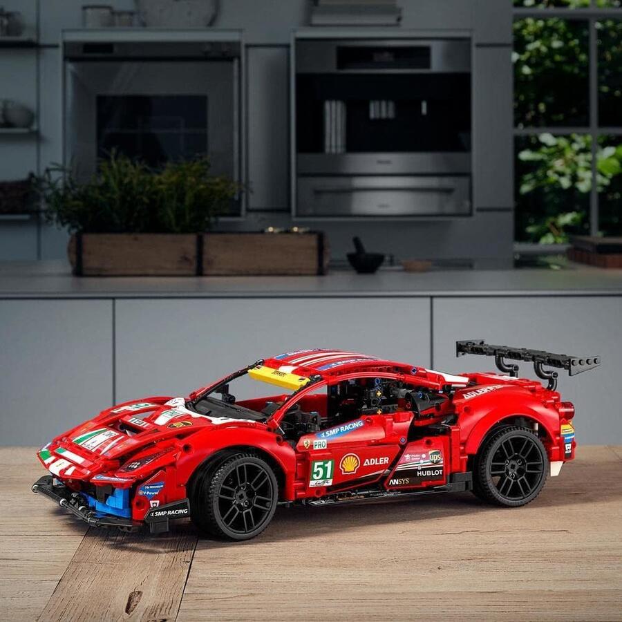 Lego Technic Ferrari 488 GTE AF CORSE # 51(scatola leggermente rovinata) - 42125 - 18+