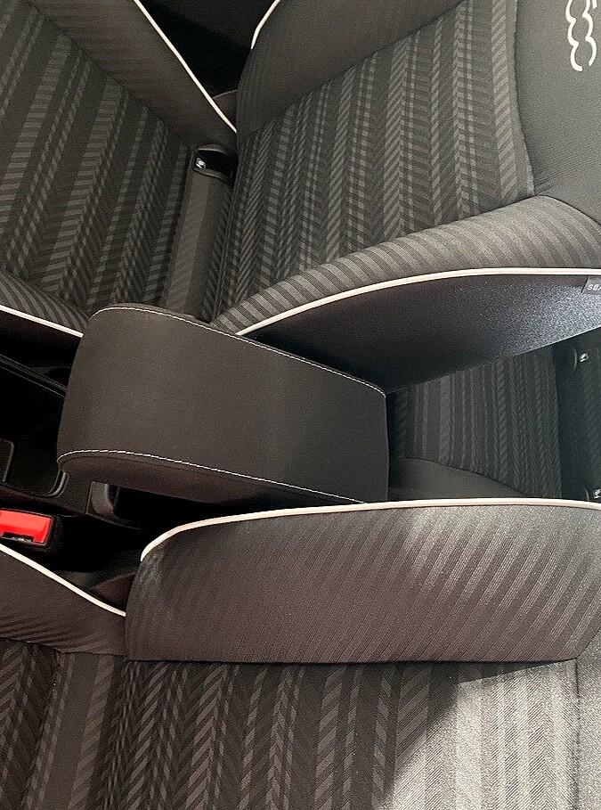 Adjustable armrest with storage for Fiat 500 HYBRID 2025 >>