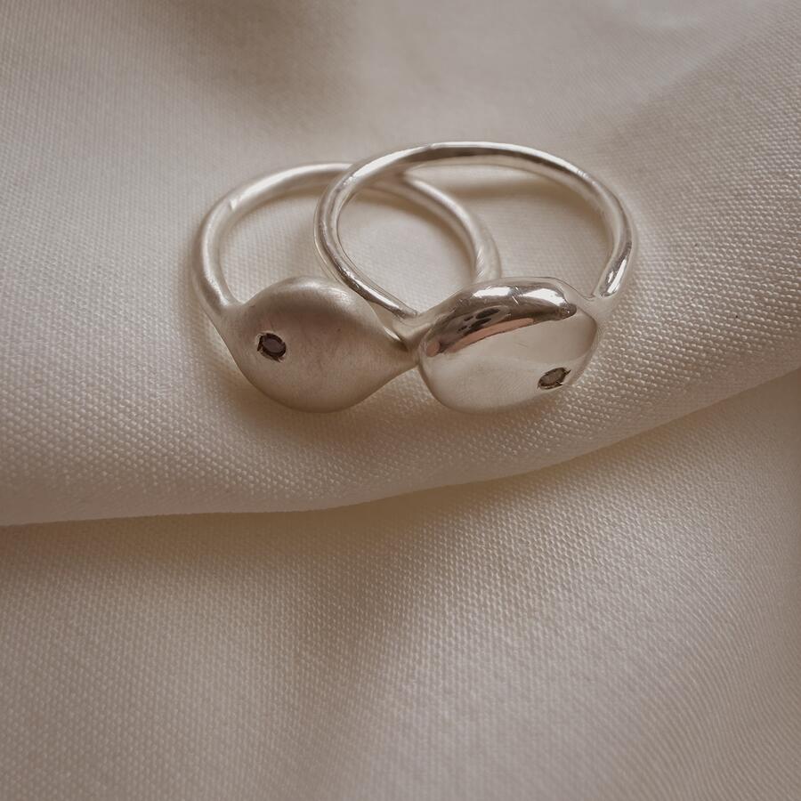 Anello pepita con pietra di nascita in argento