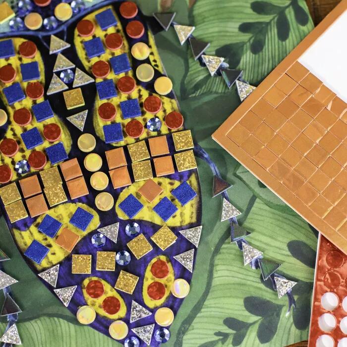 Mosaico e strass adesivi Tout autour du monde