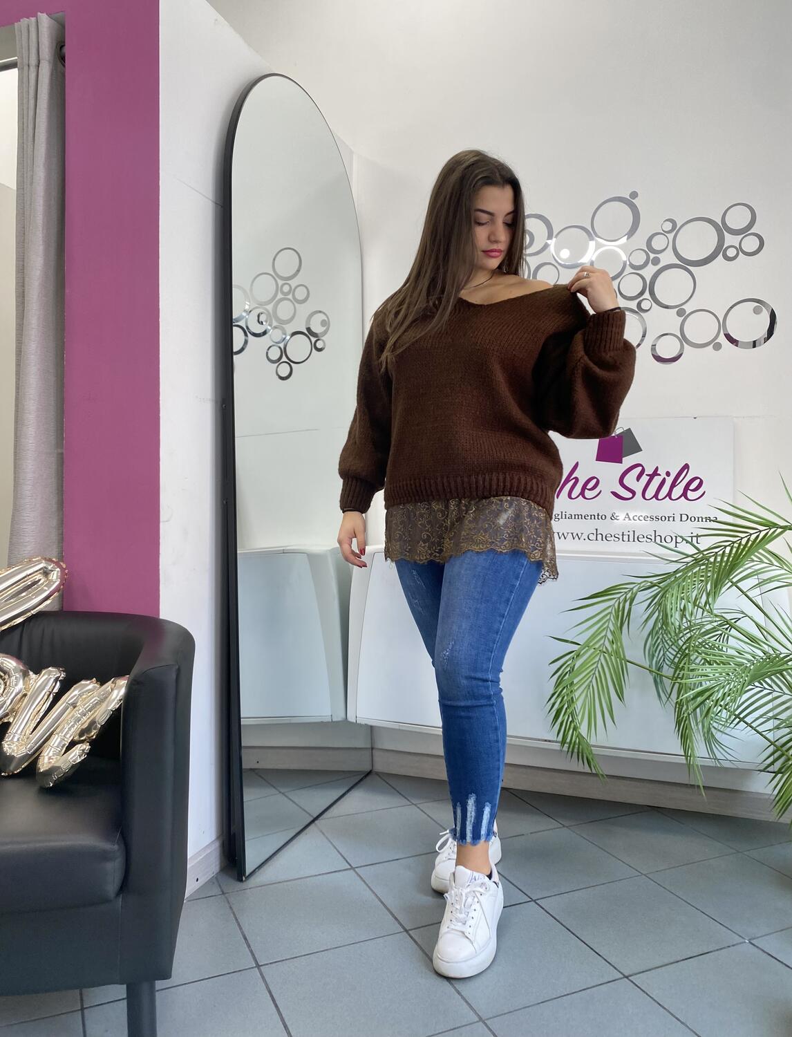 NOVITÀ Maxi pull scollo a V bordo in pizzo