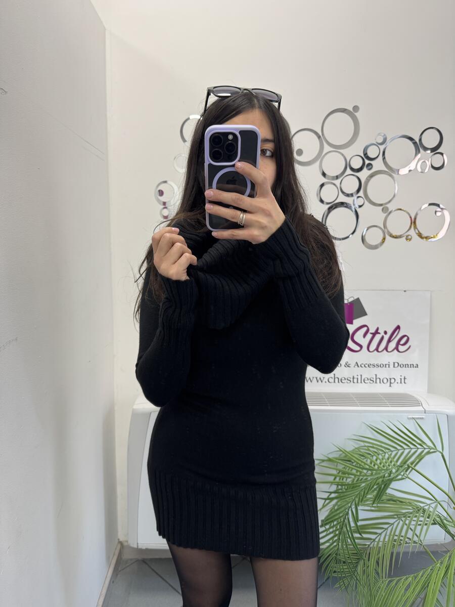 NOVITÀ Abito in maglina collo ad anello