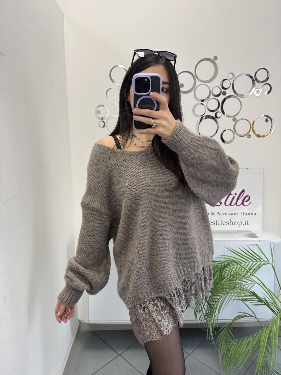 NOVITÀ Maxi pull scollo a V bordo in pizzo