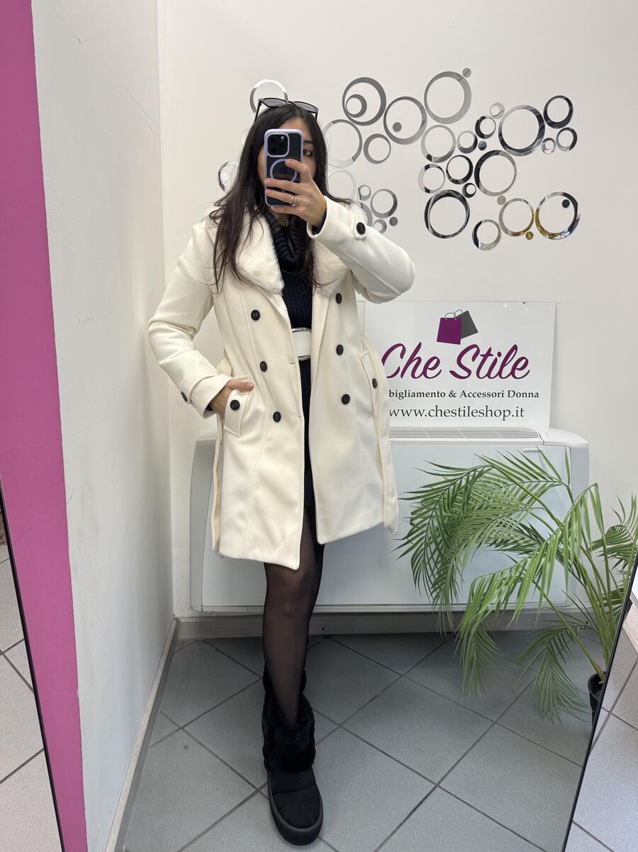 NOVITÀ Cappotto midi con dettaglio eco pelliccia