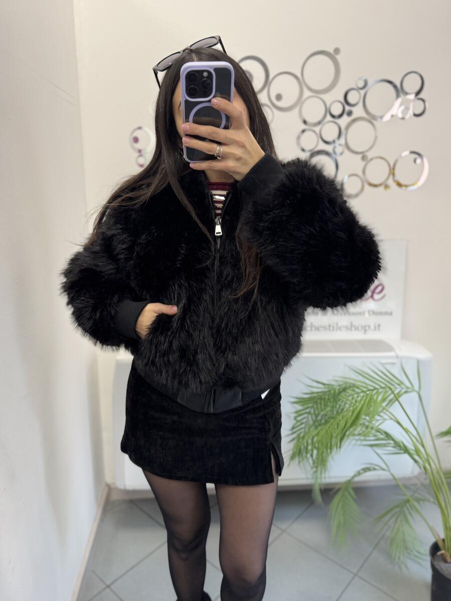 NOVITÀ Giubbino in eco pelliccia 