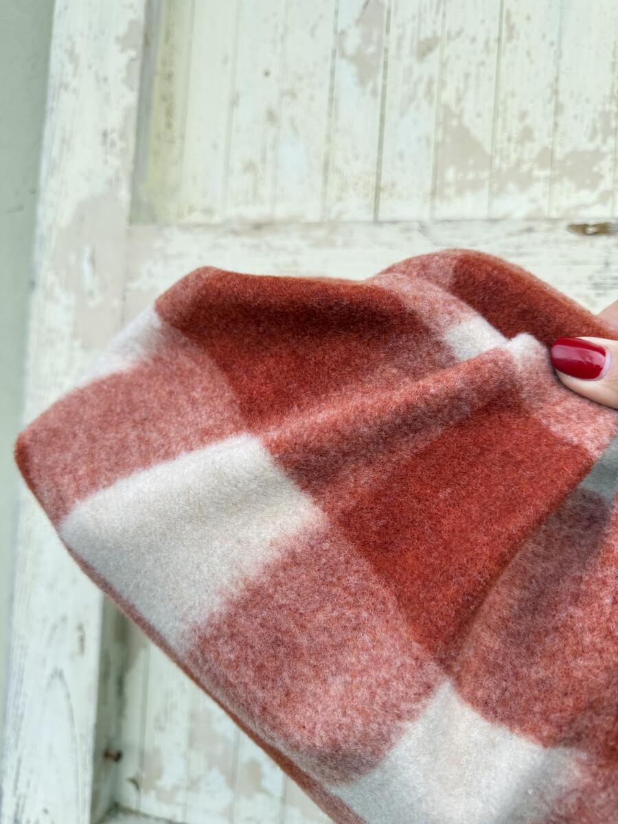 Soft bag quadri rossi e bianco 