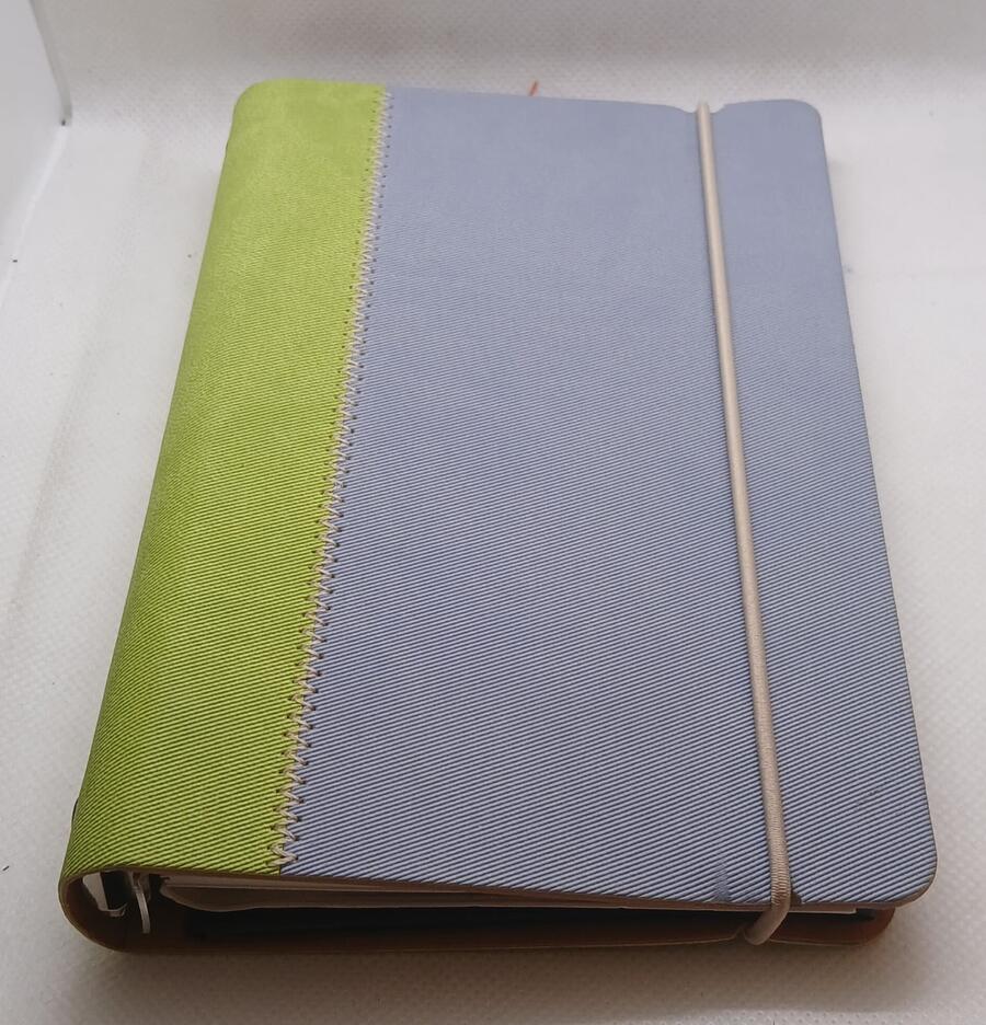 Agenda Organizer ad Anelli slim diam. 15 mm - bicolore – formato Medium 9x17 cm