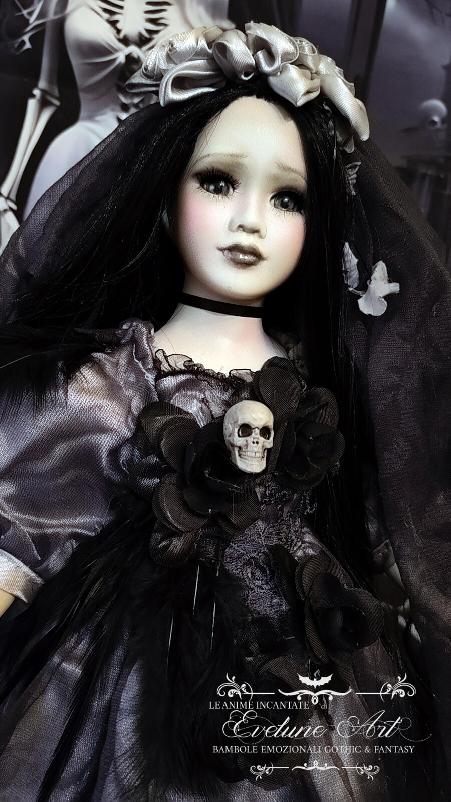 Kintia Bambola Gotica in porcellana