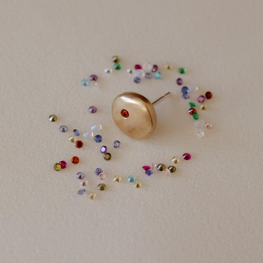 Orecchini pepita con pietra di nascita pronta consegna