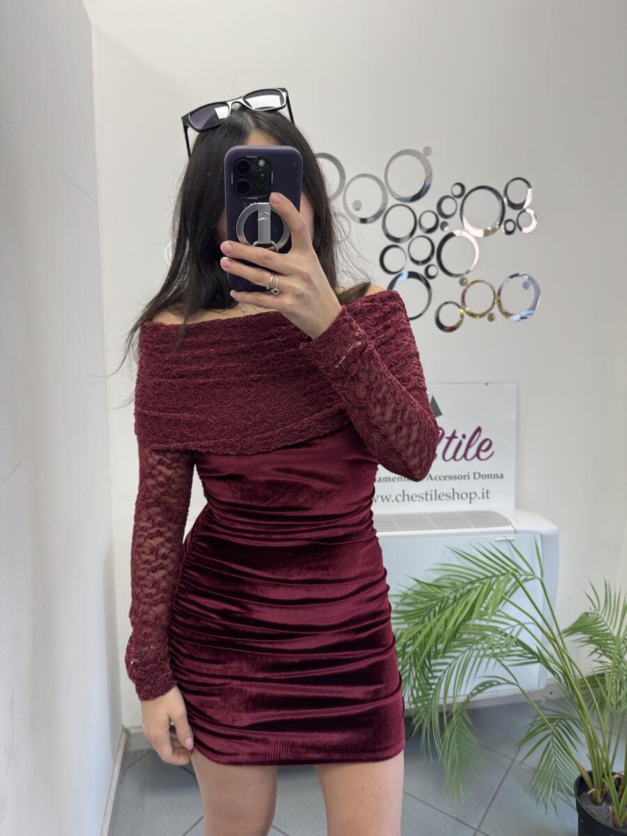 NOVITÀ Abitino in velluto con dettagli in pizzo