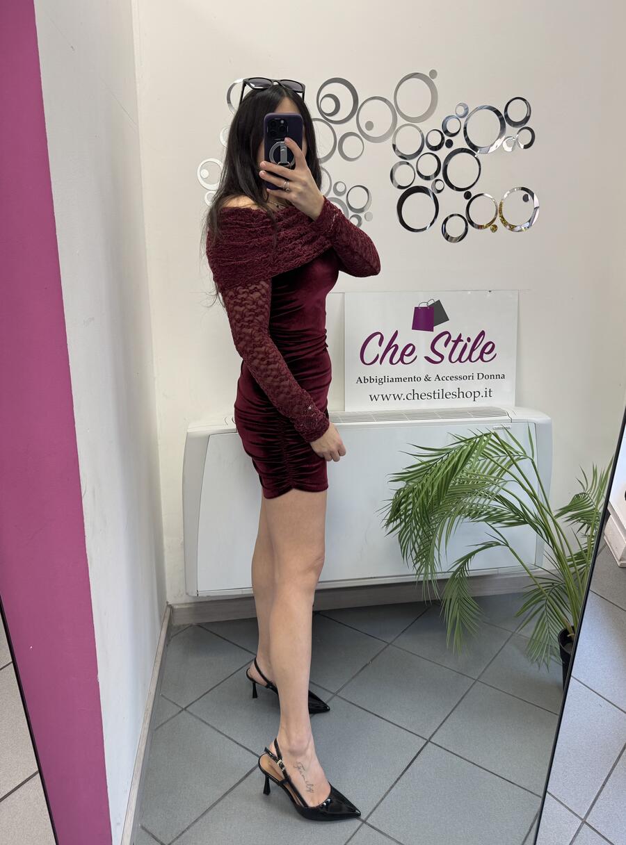 NOVITÀ Abitino in velluto con dettagli in pizzo