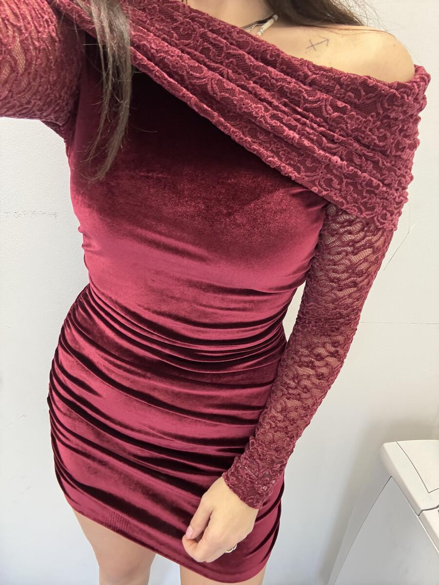 NOVITÀ Abitino in velluto con dettagli in pizzo