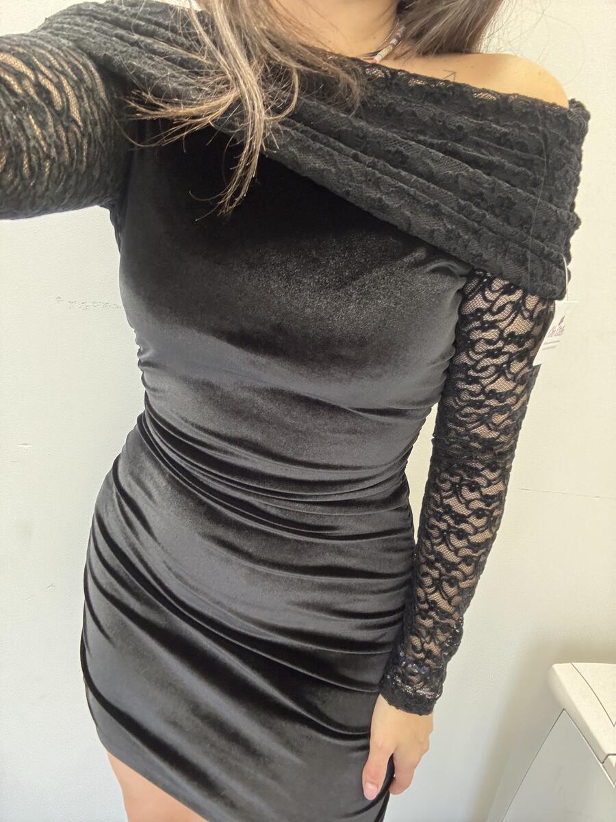 NOVITÀ Abitino in velluto con dettagli in pizzo