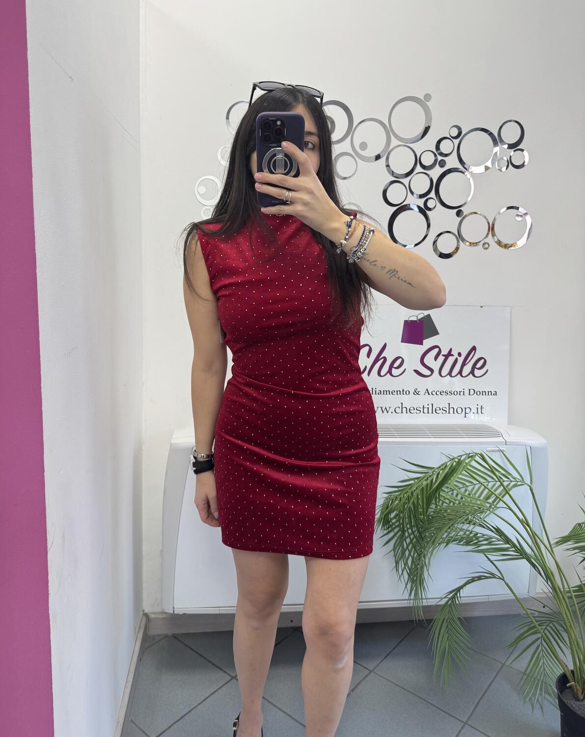 NOVITÀ Abito smanicato in velluto brillantinato