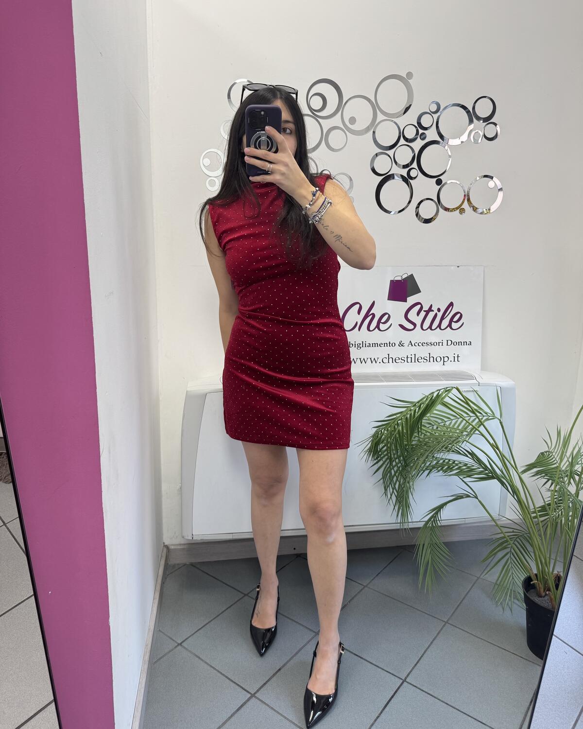 NOVITÀ Abito smanicato in velluto brillantinato