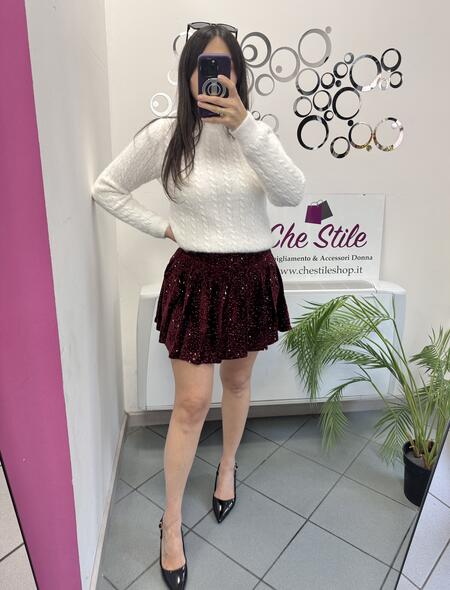 NOVITĂ€ Mini gonna in velluto a pieghe con paillettes