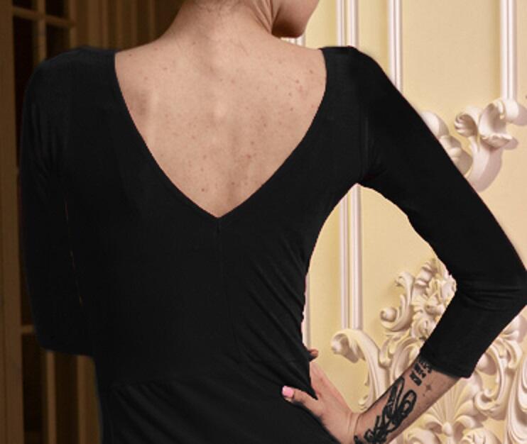 Ball gown with sleeves and gathered skirt U26BLACK