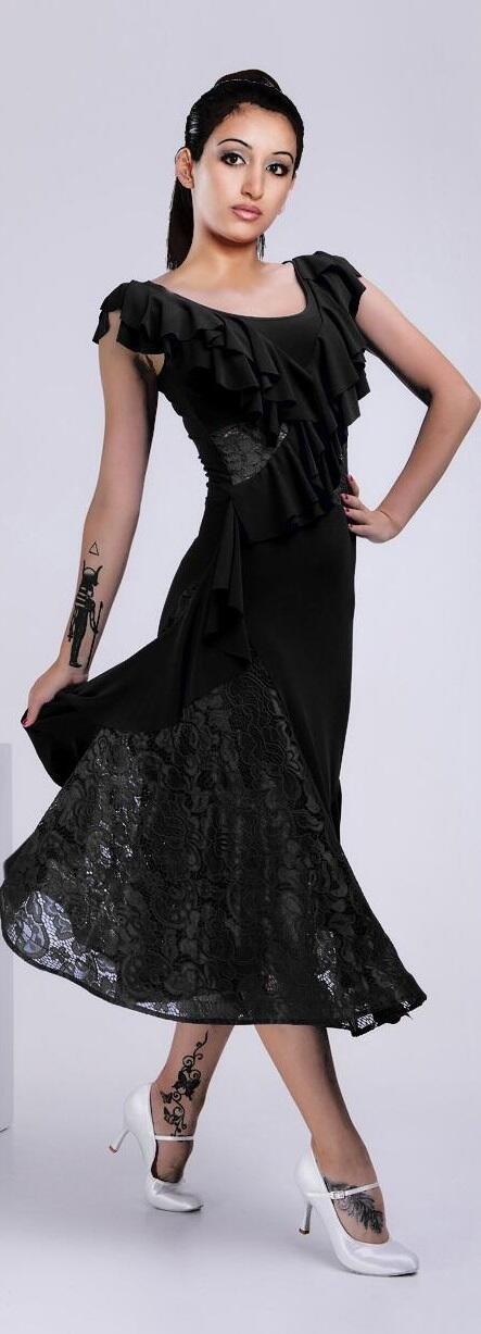 ABITO DA BALLO ASIMMETRICO CON PIZZO E VOLANT U478