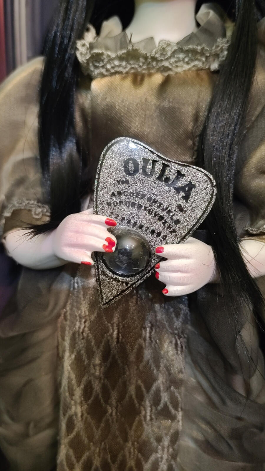 Carola e la Planchette OUIJA 