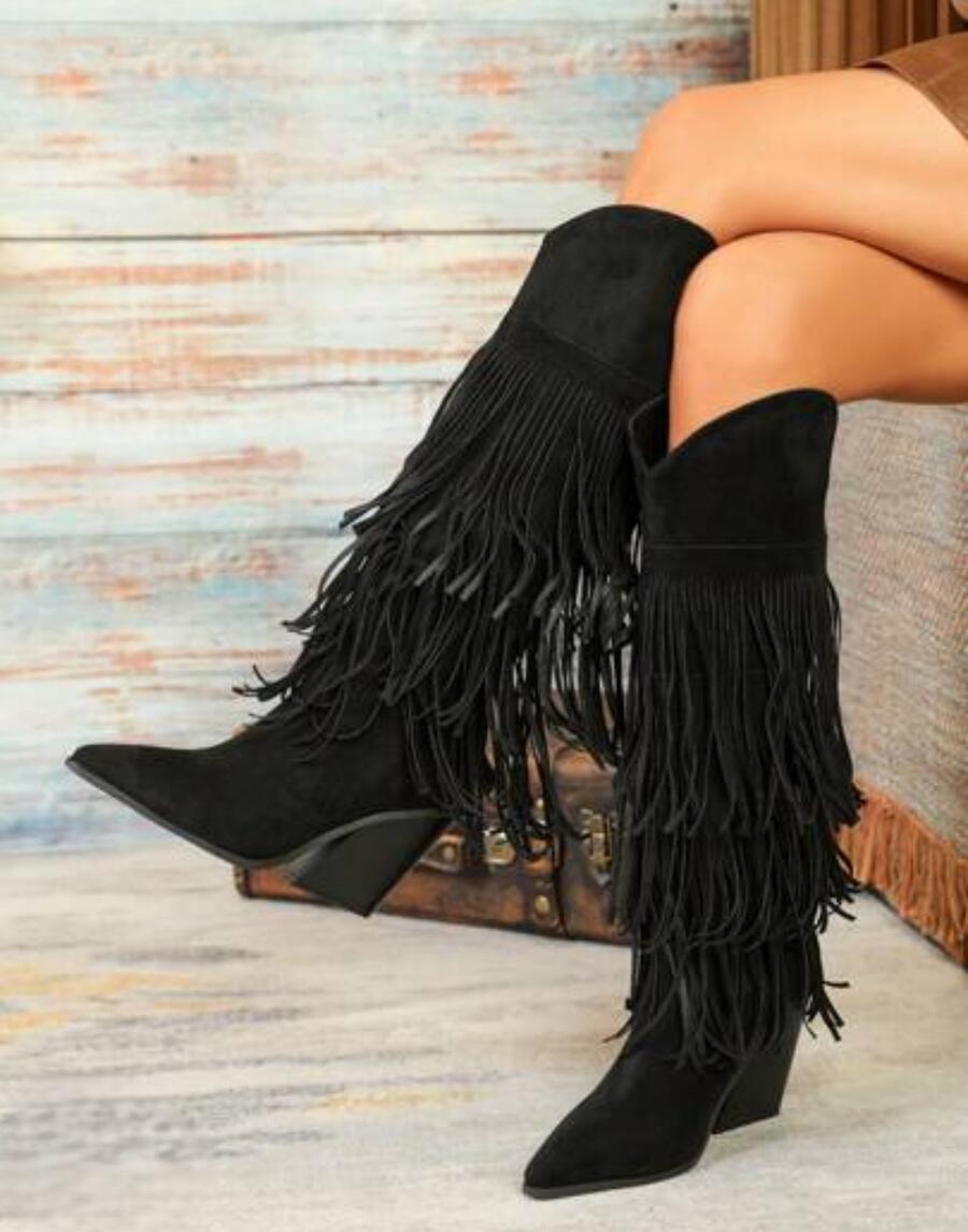 Stivale camoscio con frange tacco modello camperos