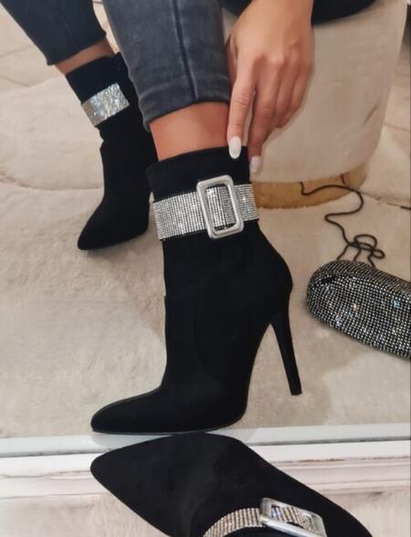 Stivaletto basso tacco 100 con fibbietta in strass