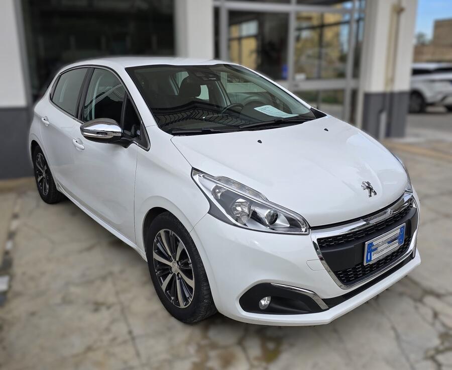 Peugeot 208 1.6 BlueHDi 100 CV GT Line 5p