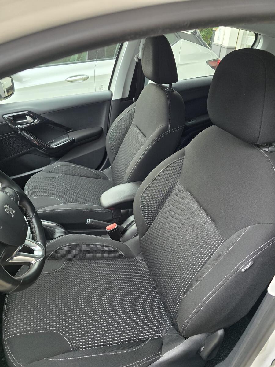 Peugeot 208 1.6 BlueHDi 100 CV GT Line 5p