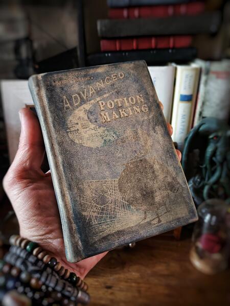 Copia di Advanced Potion Making - Severus Snape (Severus Piton) - Harry Potter - The complete book with an additional herbal and bestiary