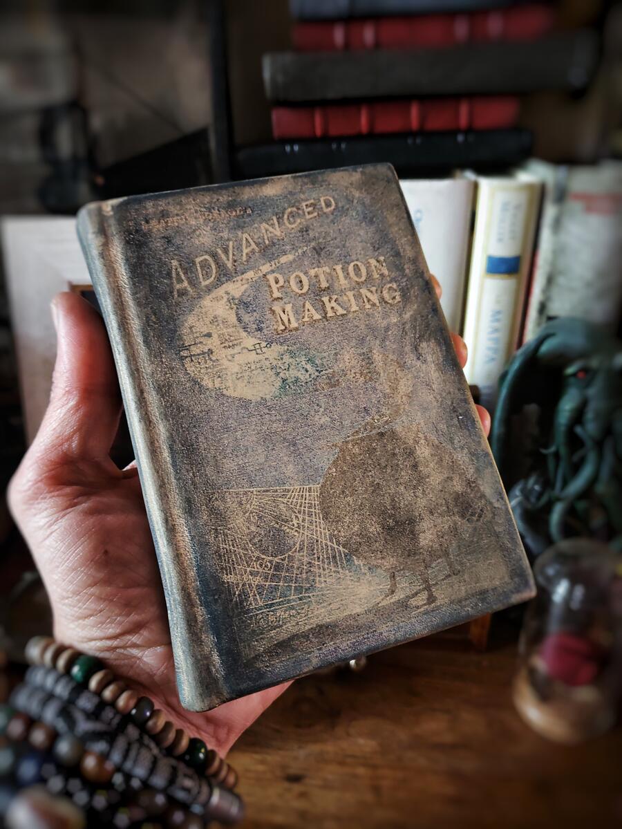 Copia di Advanced Potion Making - Severus Snape (Severus Piton) - Harry Potter - The complete book with an additional herbal and bestiary