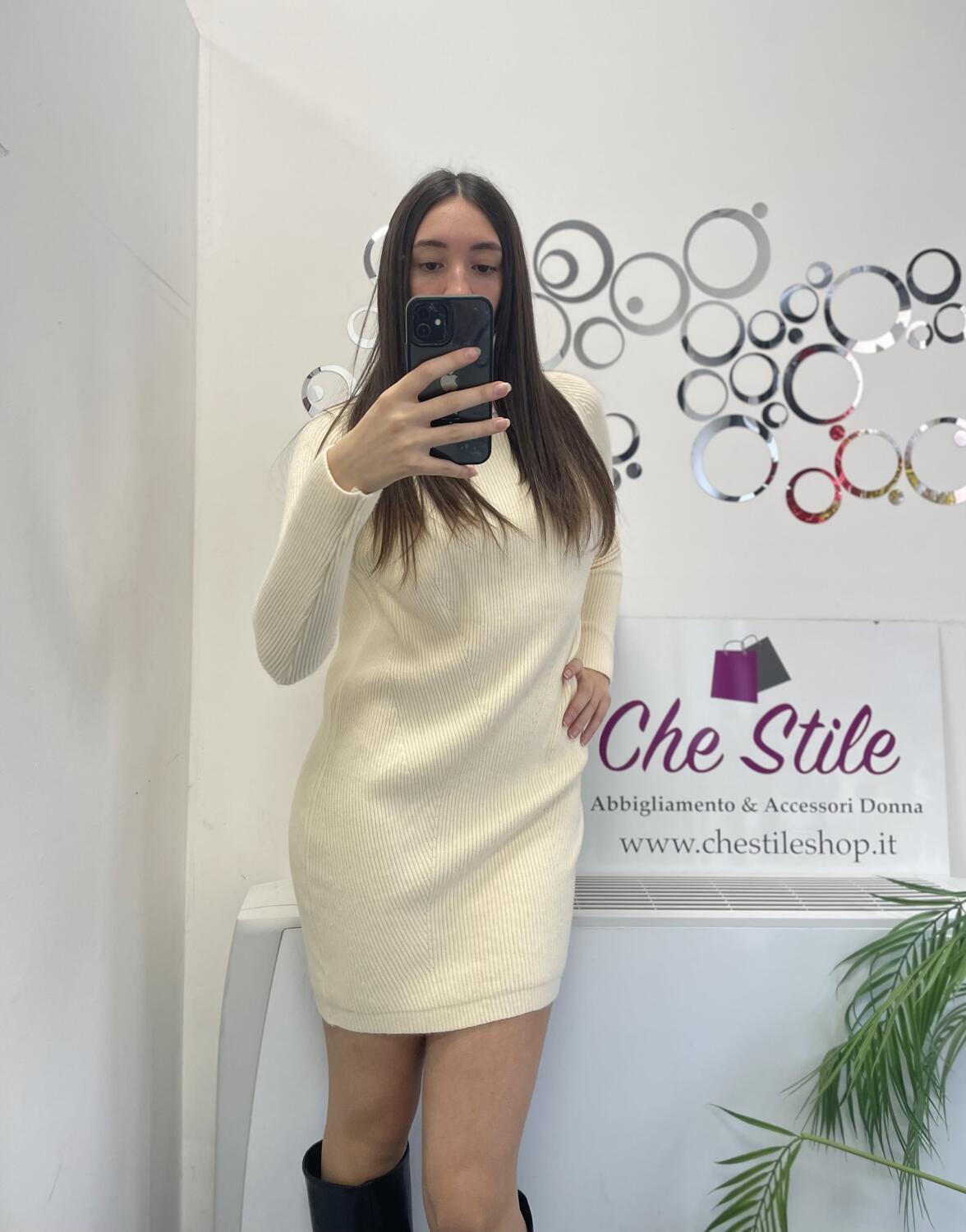 NOVITÀ Abito/maxi pull dolcevita in viscosa