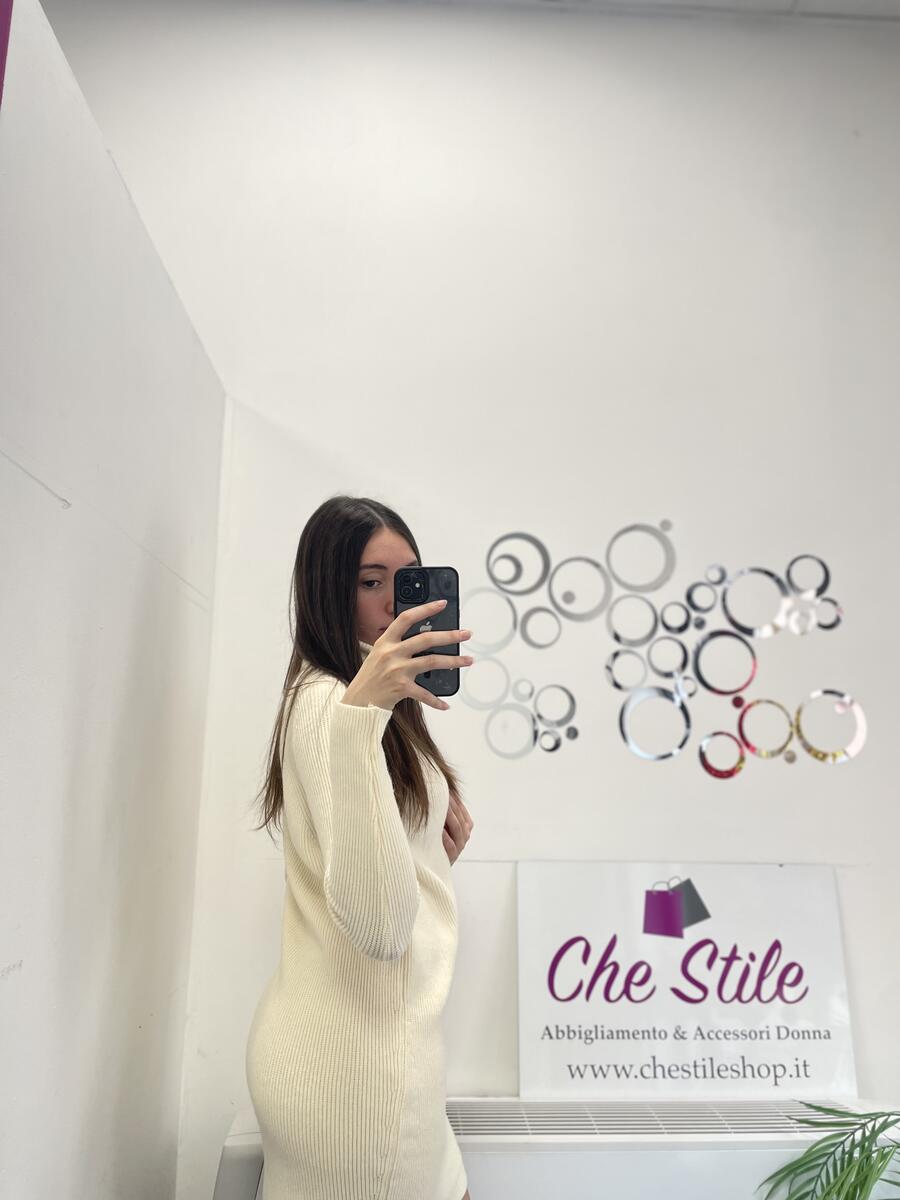 NOVITÀ Abito/maxi pull dolcevita in viscosa