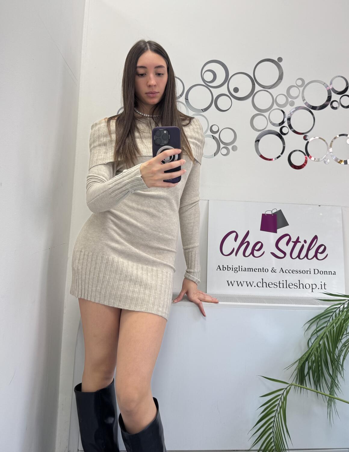 NOVITÀ Abito in maglina collo ad anello